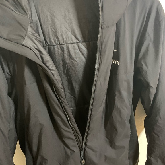 SOLD - Arc’teryx Atom LT Insulated Hooded Jacket - Picture 6 of 8